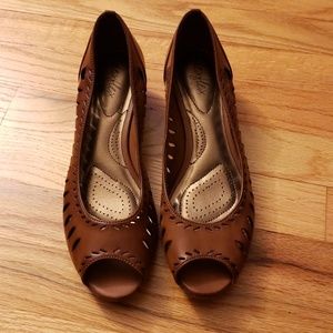 *NEW* Brown Peep Toe Wedges